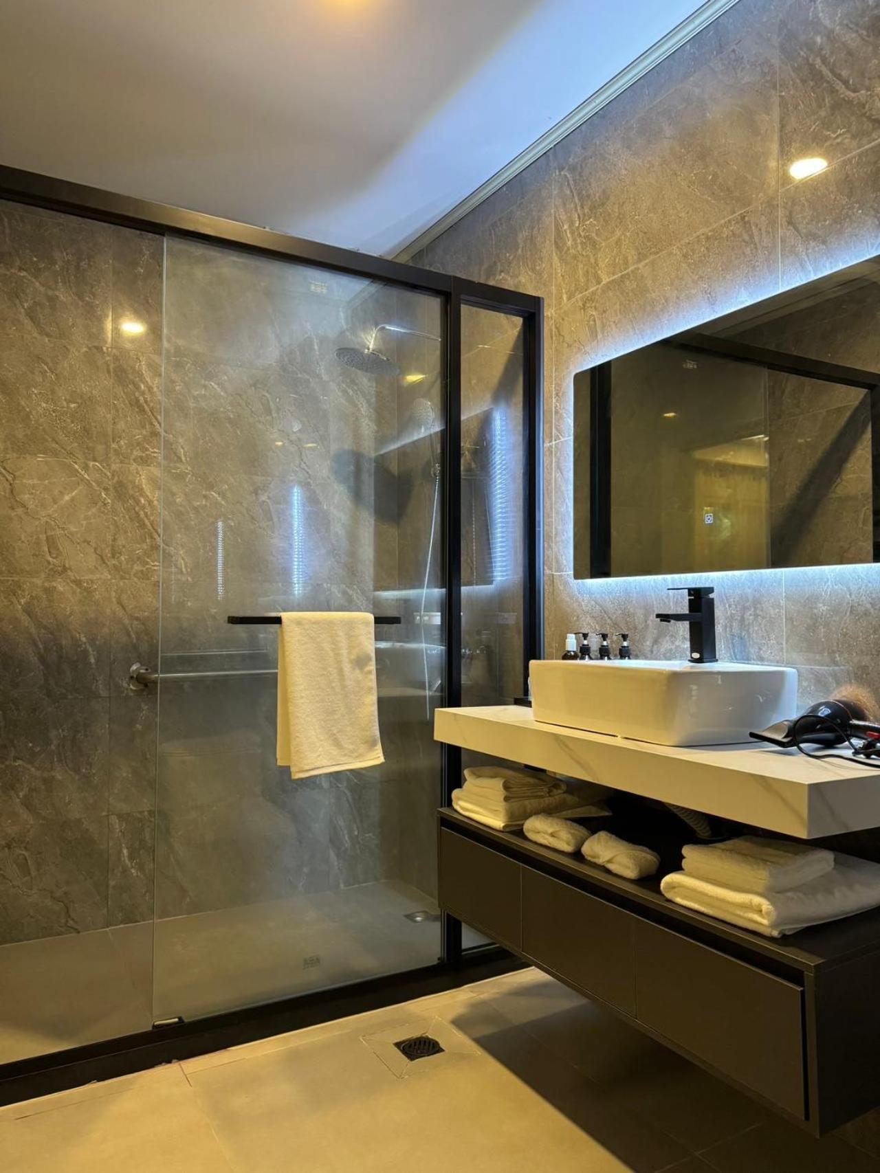 Water Bay Hotel Saipan ガラパン エクステリア 写真