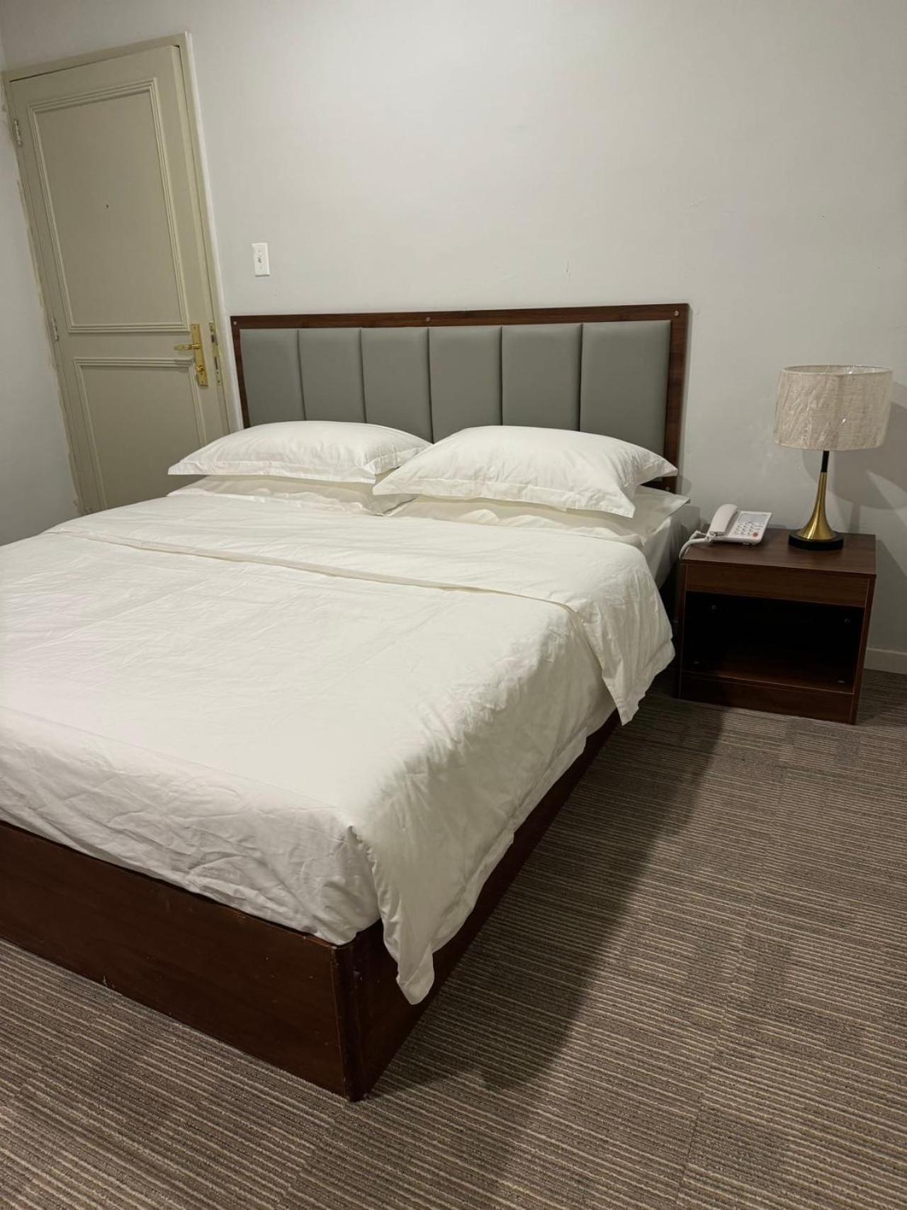 Water Bay Hotel Saipan ガラパン エクステリア 写真
