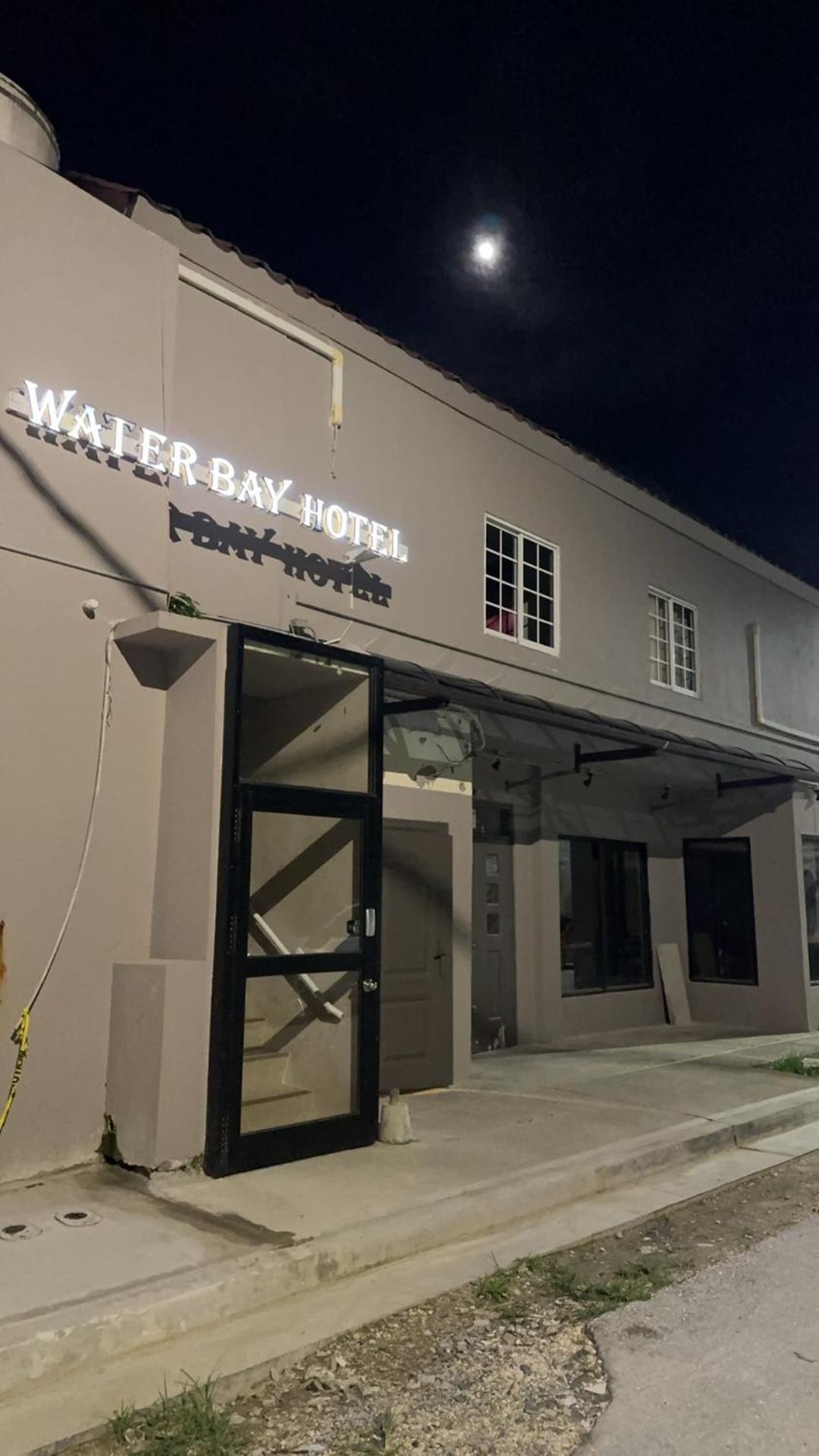 Water Bay Hotel Saipan ガラパン エクステリア 写真